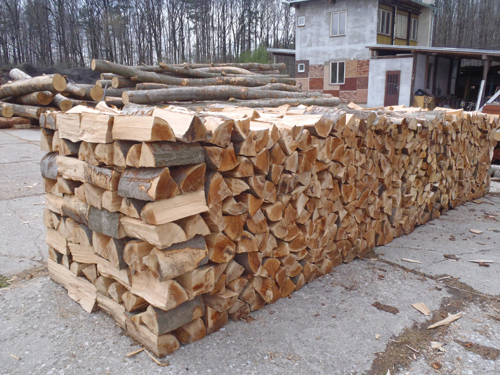 Sklad dřeva